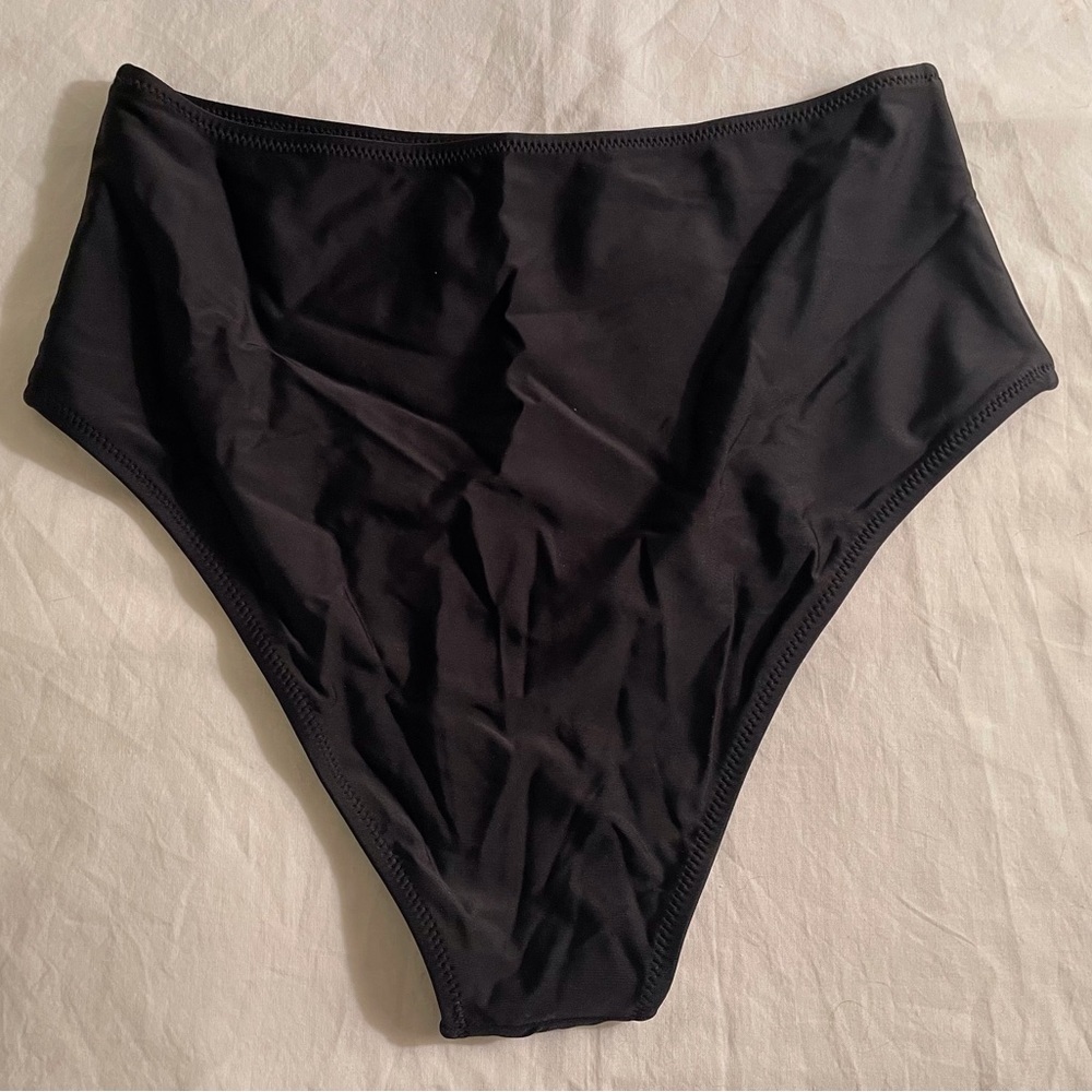 Blooming Jelly 2 Piece Swimsuit Size M Black and Pink - Picture 7 of 14